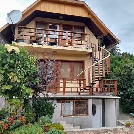 Harmonia Vendeghaz 100 Meterre Az Igali Gyogyfuerdotol Apartment Ngoại thất bức ảnh