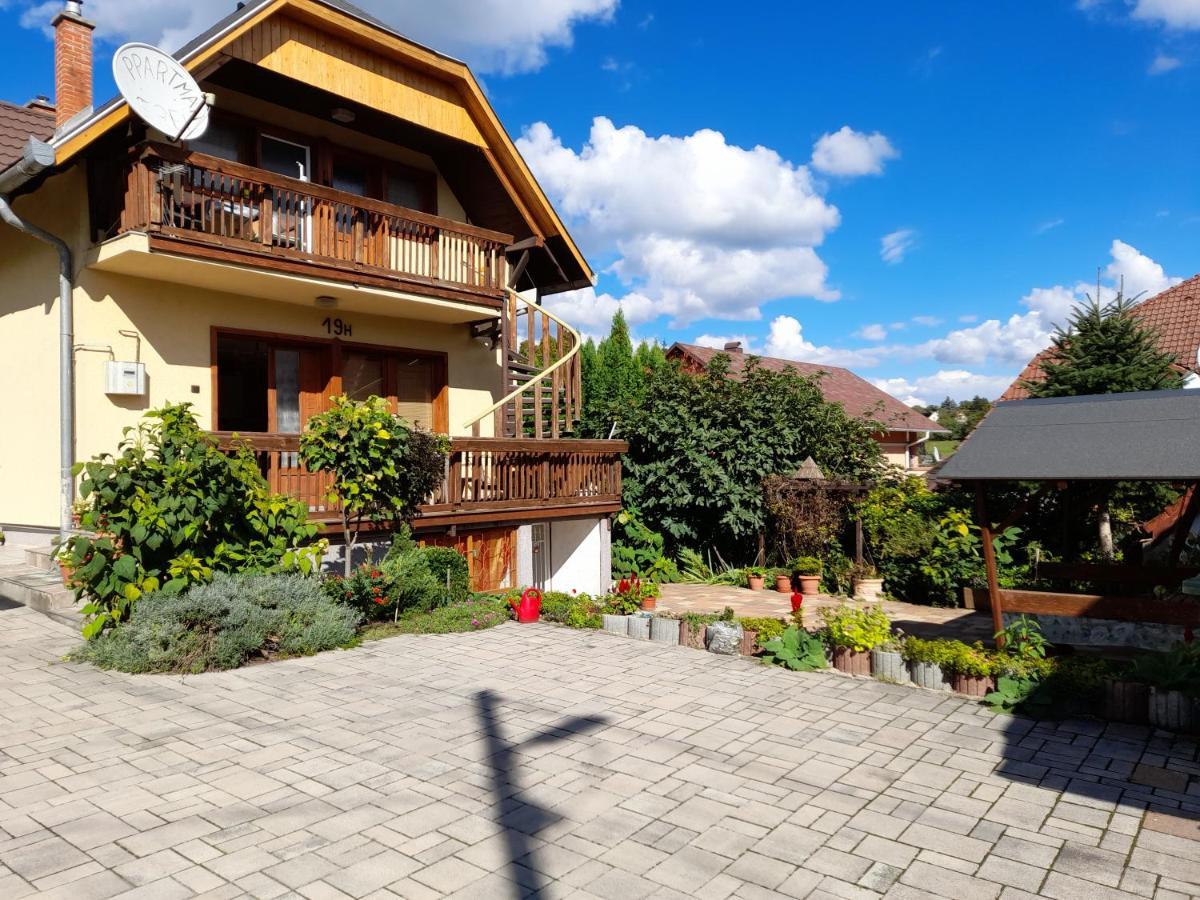 Harmonia Vendeghaz 100 Meterre Az Igali Gyogyfuerdotol Apartment Ngoại thất bức ảnh