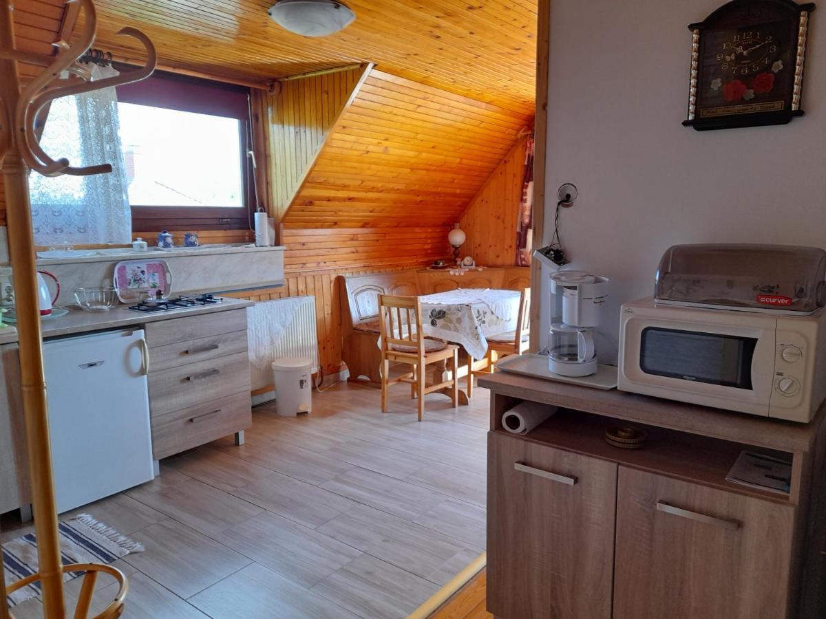 Harmonia Vendeghaz 100 Meterre Az Igali Gyogyfuerdotol Apartment Ngoại thất bức ảnh