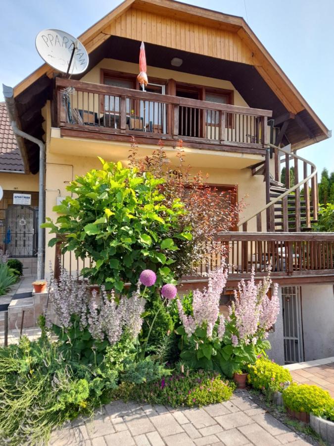 Harmonia Vendeghaz 100 Meterre Az Igali Gyogyfuerdotol Apartment Ngoại thất bức ảnh