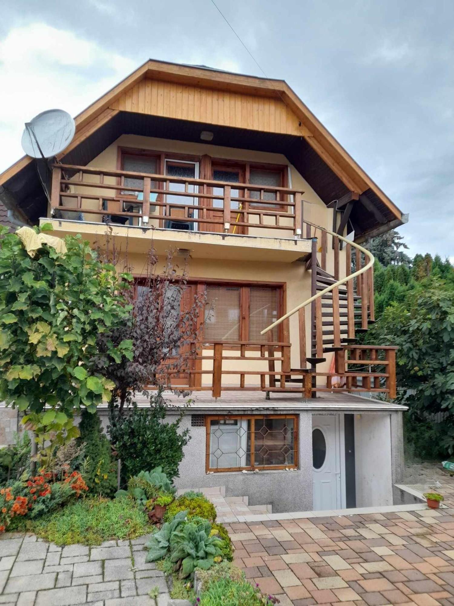 Harmonia Vendeghaz 100 Meterre Az Igali Gyogyfuerdotol Apartment Ngoại thất bức ảnh