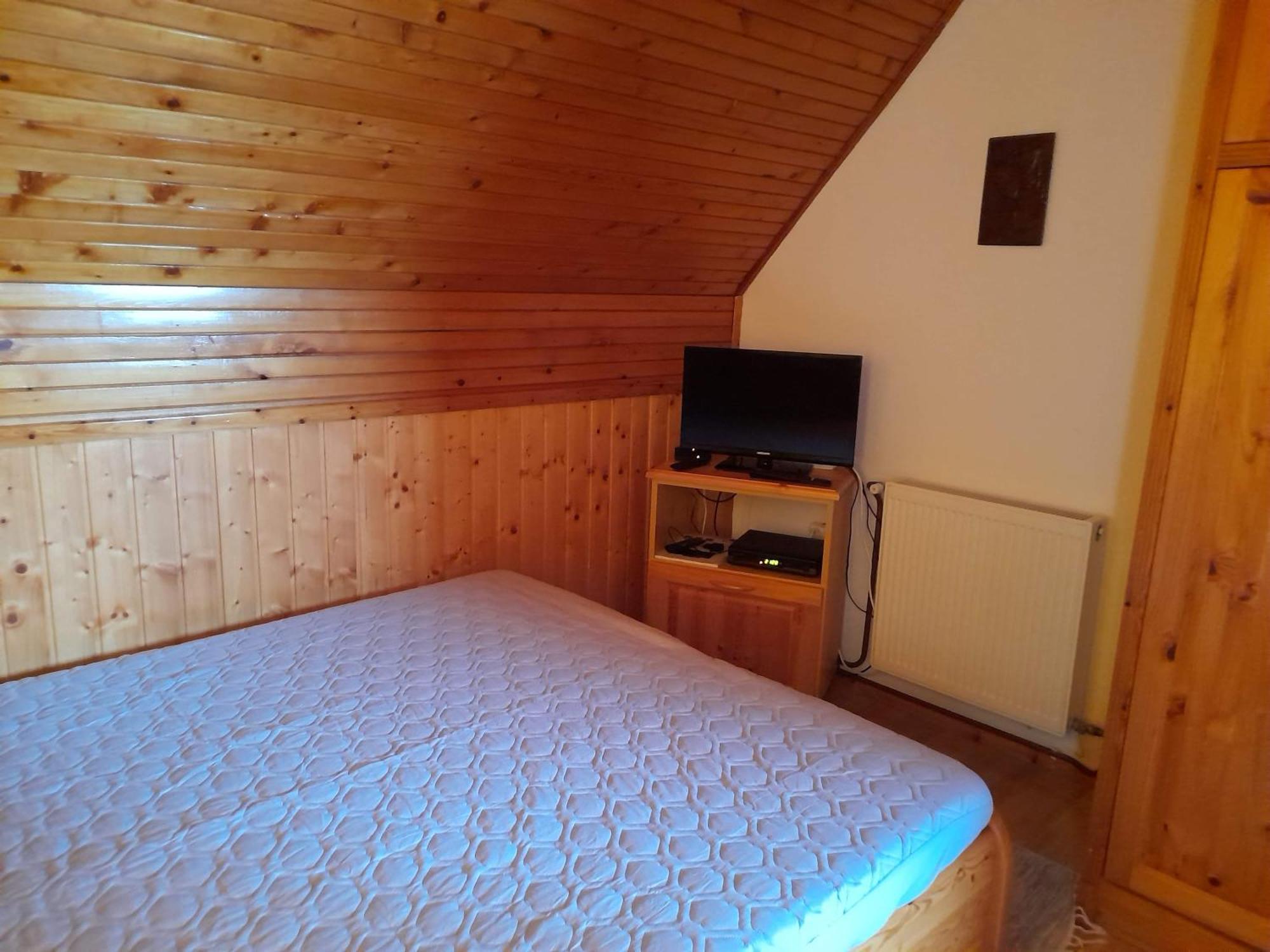 Harmonia Vendeghaz 100 Meterre Az Igali Gyogyfuerdotol Apartment Ngoại thất bức ảnh