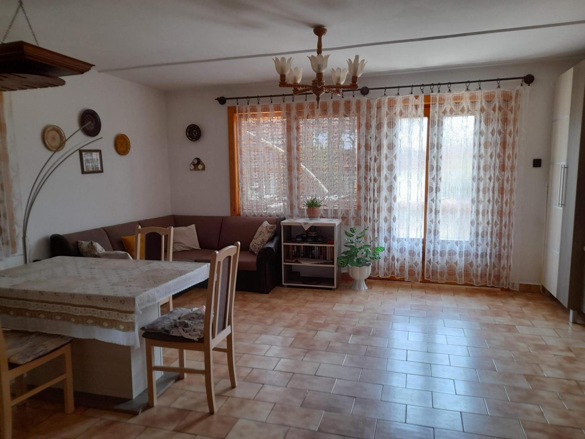 Harmonia Vendeghaz 100 Meterre Az Igali Gyogyfuerdotol Apartment Ngoại thất bức ảnh